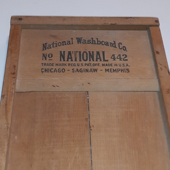 Antique Washboard Laundry Decor - Picture 3 of 6